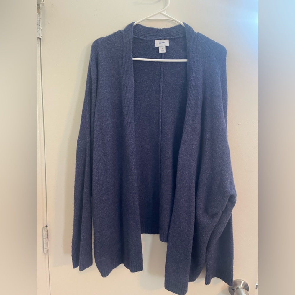 Navy cardigan 💙